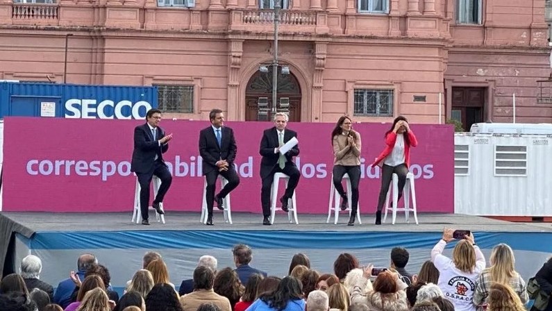 Alberto Fernández presentó el proyecto Cuidar en Igualdad