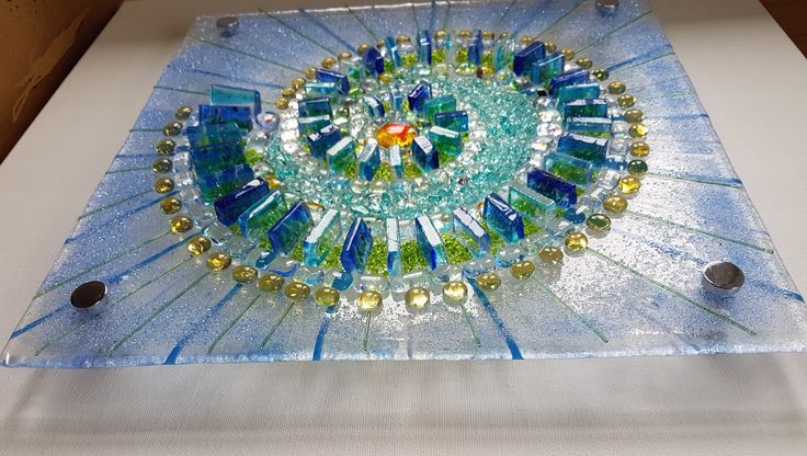 Convocan a artistas que trabajan con vidrio