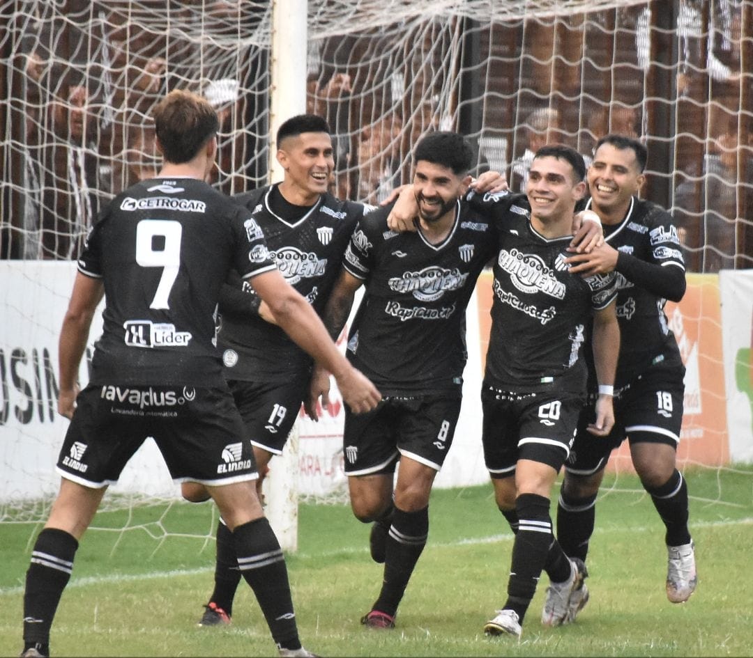 img-Victoria de For Ever ante Defensores Unidos de Zárate