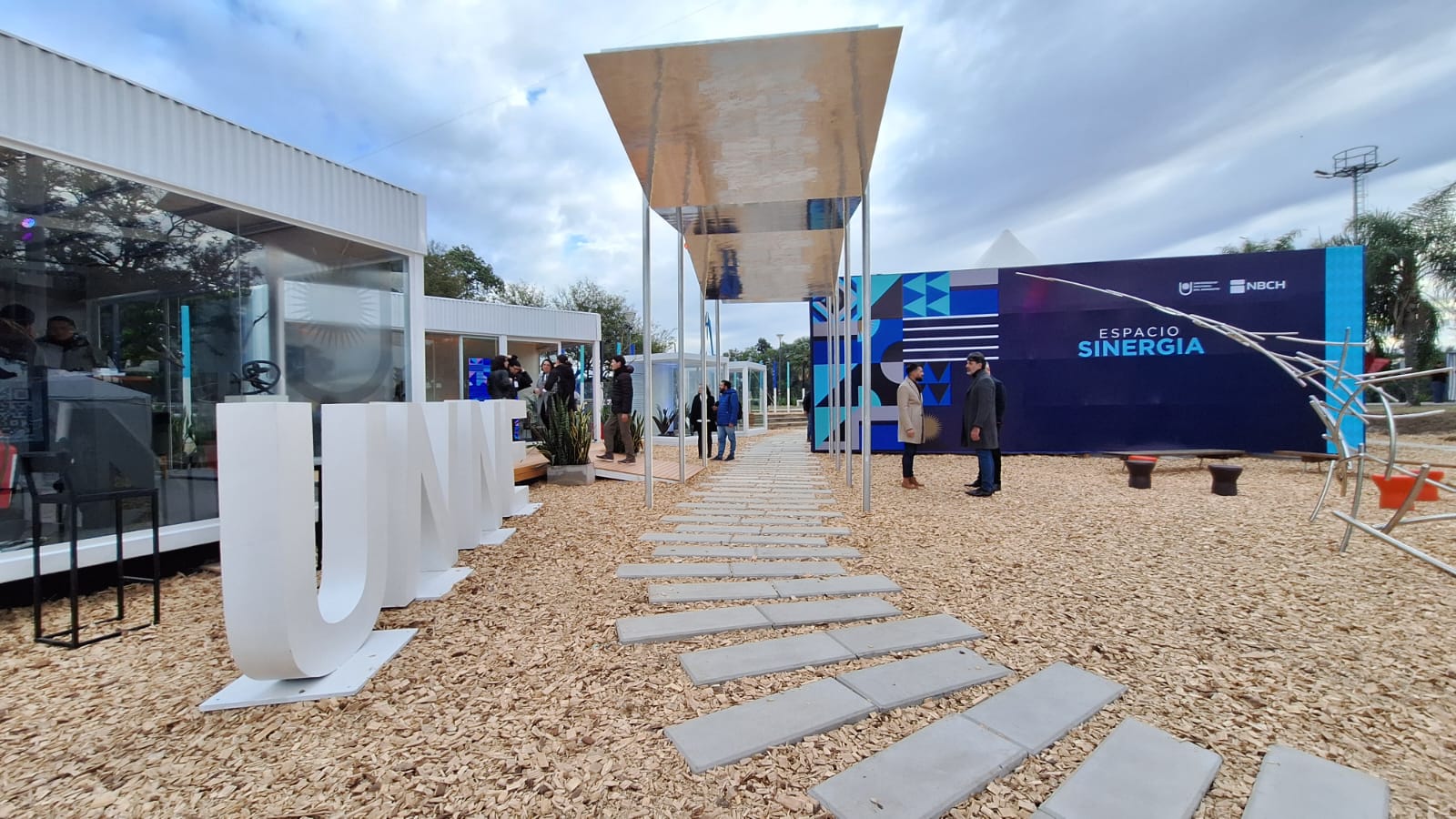 img-La UNNE en la Bienal con el espacio Sinergia, el Congreso de Artes y medición de impacto ambiental y económico
