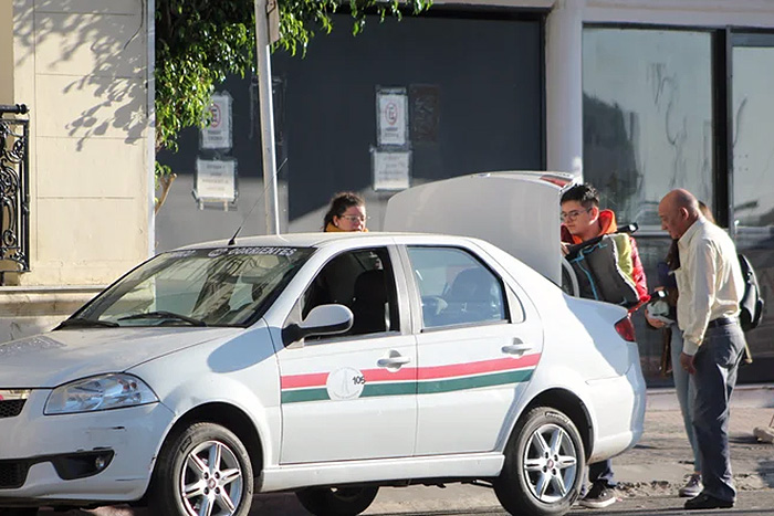 Los remises Chaco- Corrientes aumentan su tarifa desde la próxima semana