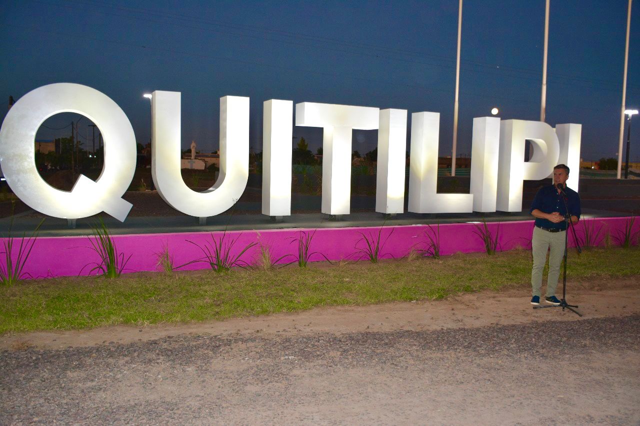 Zdero inauguró la remodelación del acceso a la ciudad de Quitilipi y una plazoleta