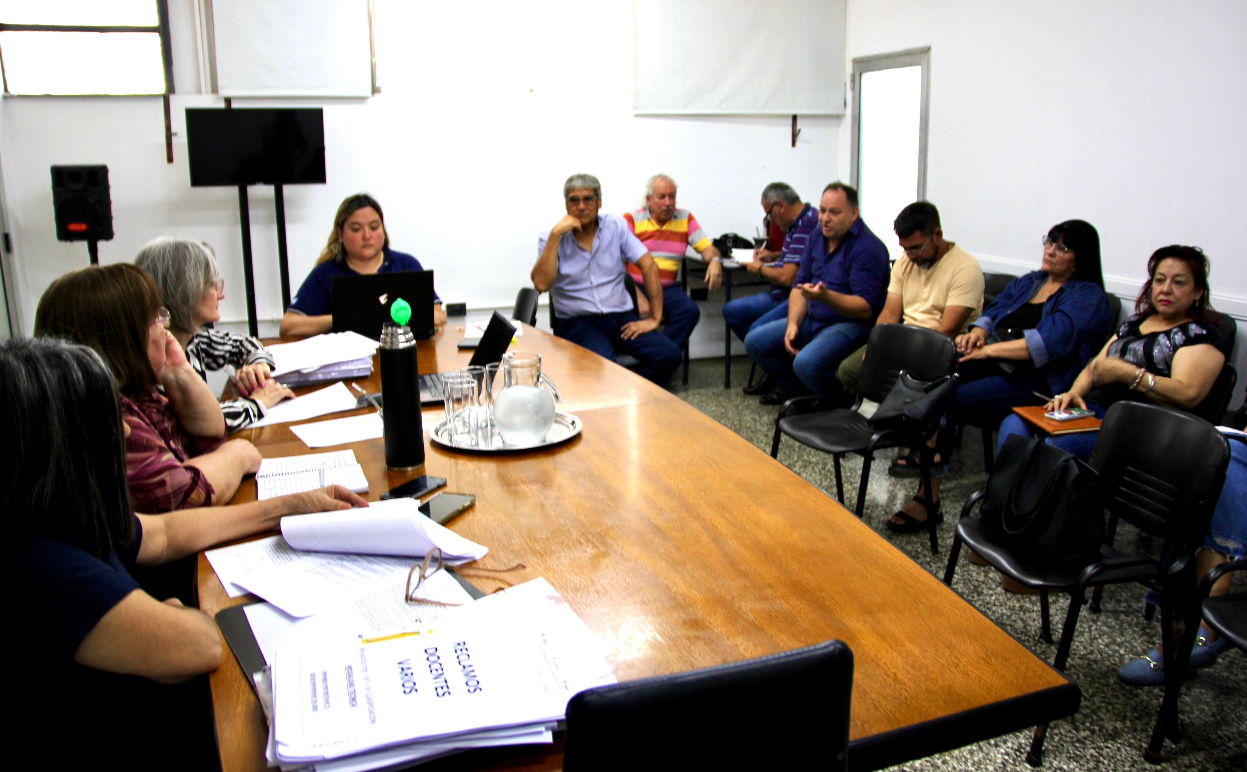 Informan que el Plan de Estabilidad Laboral Docente tiene un avance del 80%