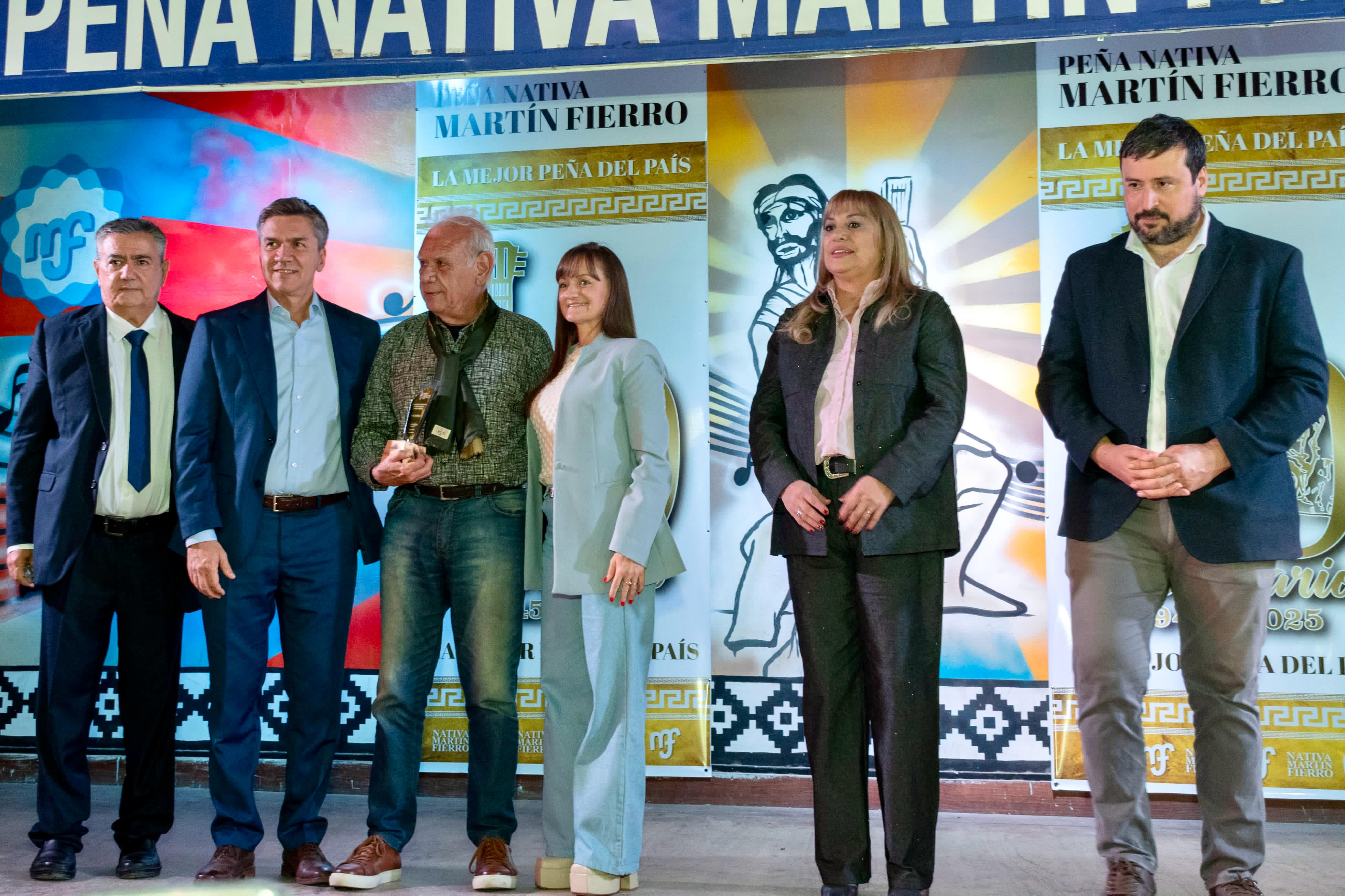 Zdero dijo presente en el 80° aniversario de la Peña Martín Fierro