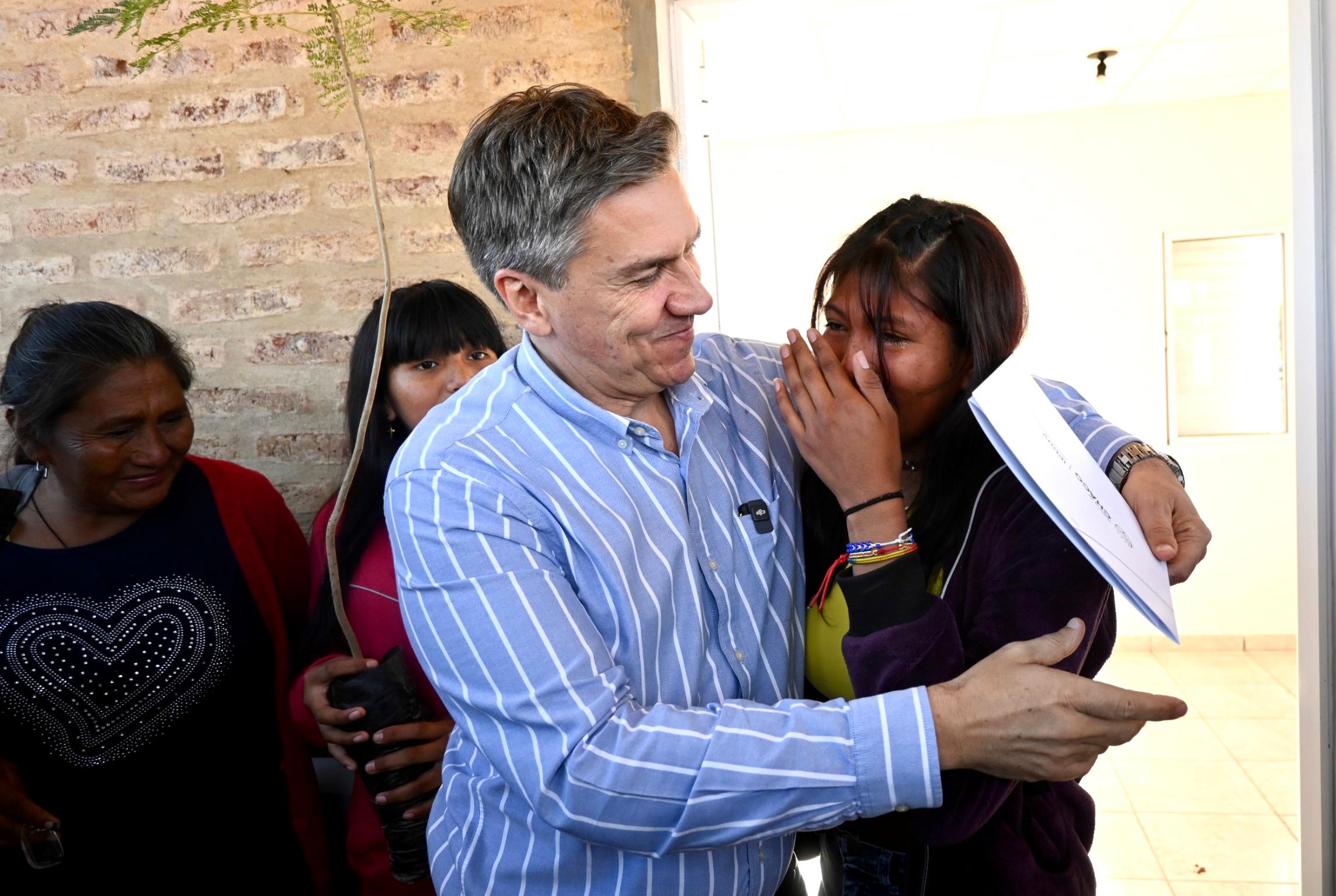 Zdero entregó viviendas a familias vulnerables de El Impenetrable