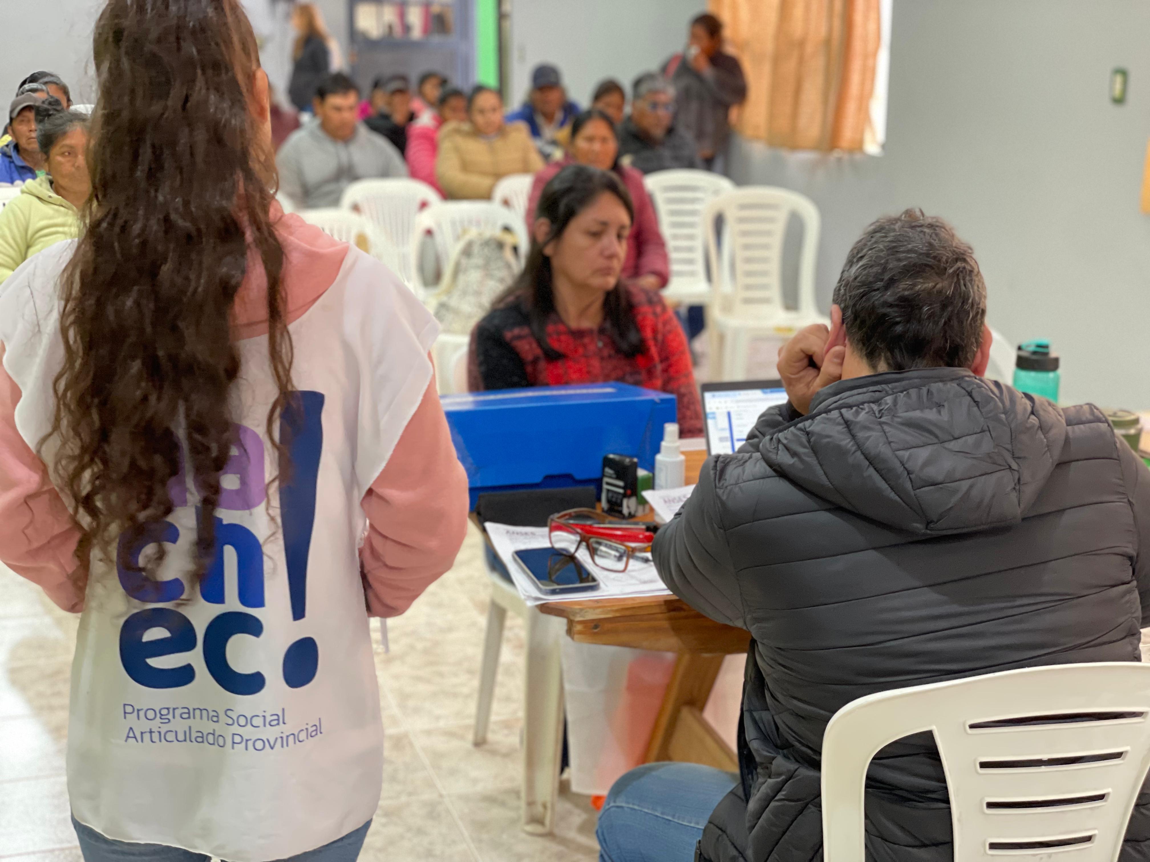 Operativo integral de Anses en Villa Río Bermejito con acompañamiento de Provincia