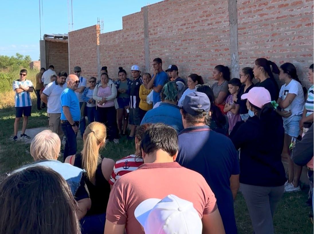 Secheep avanza con la regularización de conexiones eléctricas en la Chacra 215 de Resistencia