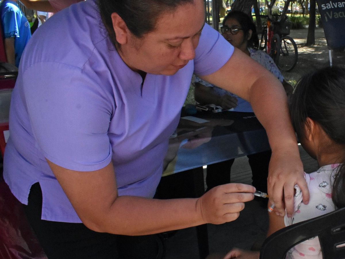 Salud: más de 1500 personas accedieron a controles médicos en la Plaza 25 de Mayo