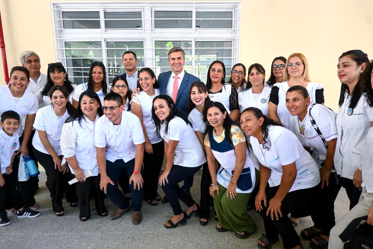 Chaco inició el Ciclo Lectivo Primario desde la Isla del Cerrito y con nuevo edificio escolar