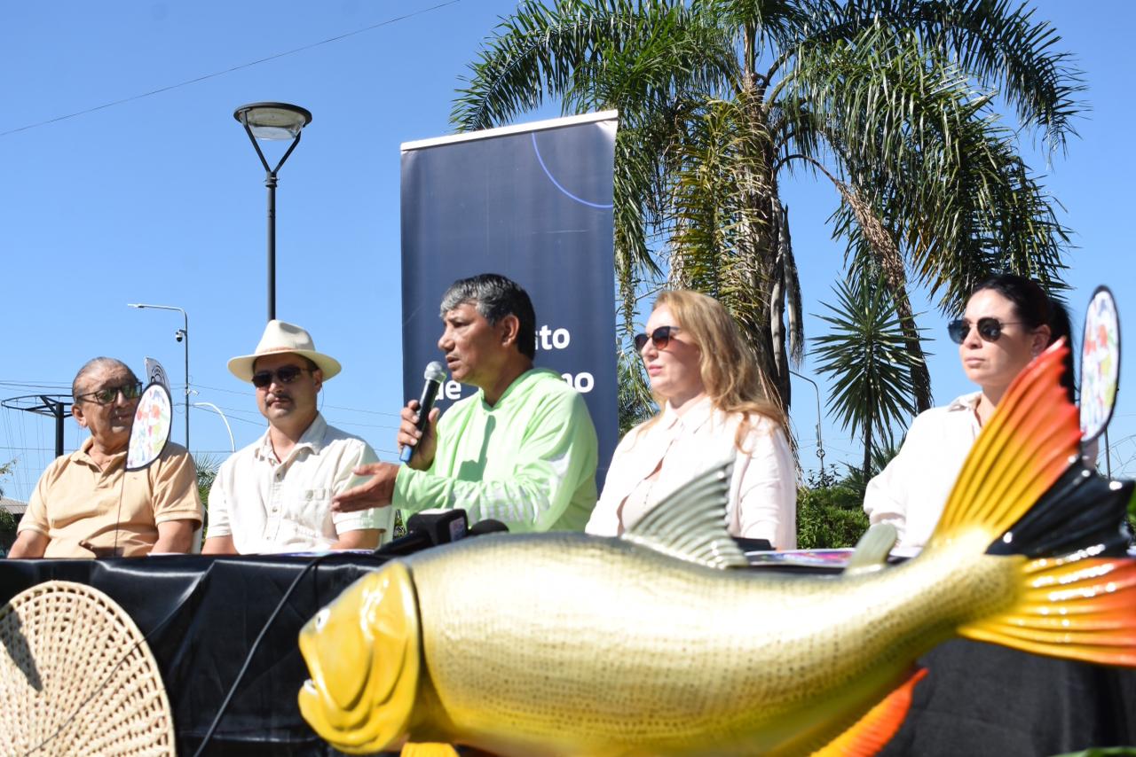 Chaco lanzó el 1° Encuentro de Pesca a Remo con modalidad sustentable