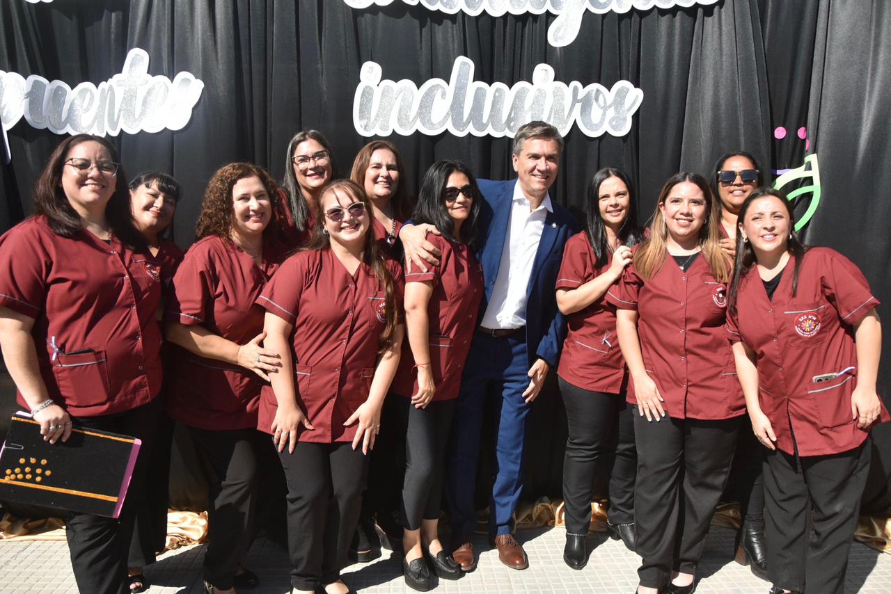 Presidencia de la Plaza: el Gobernador Zdero inauguró el nuevo edificio de la Escuela Especial n° 39