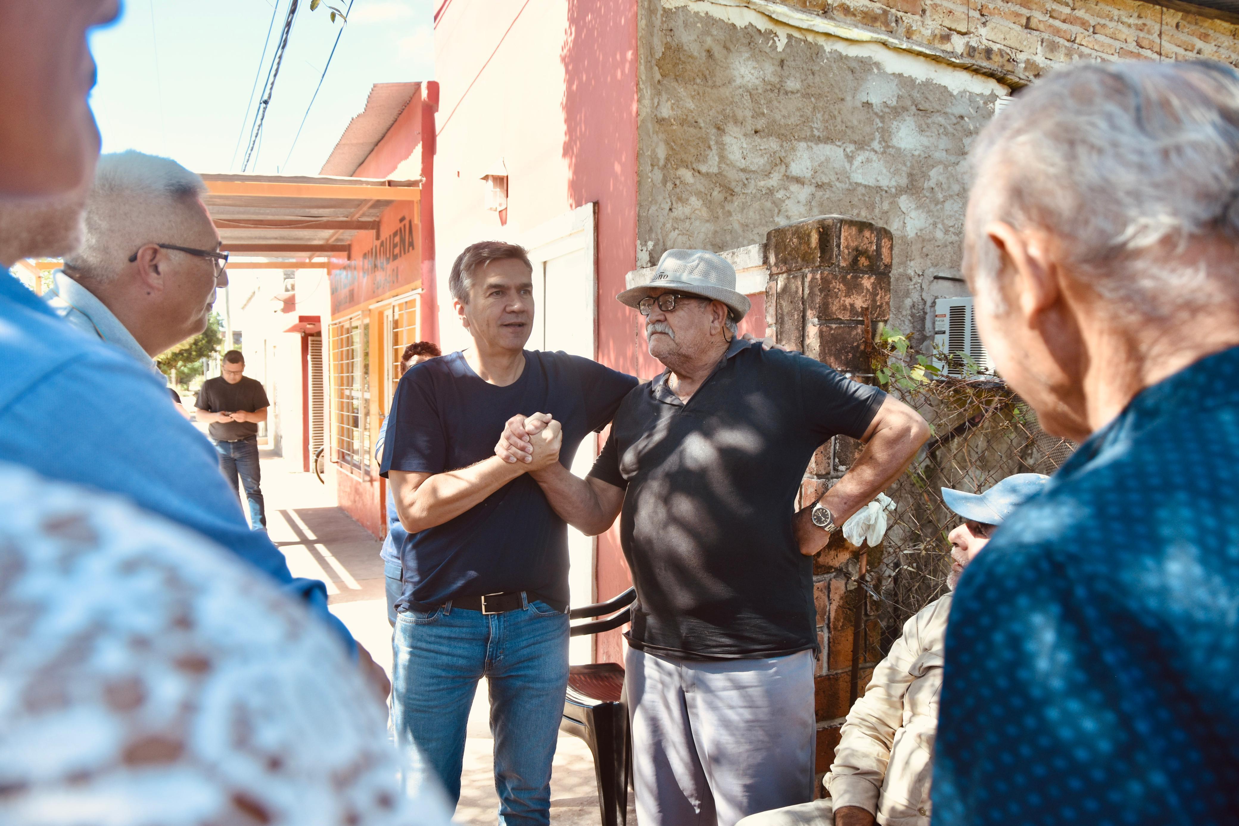 Después de 105 años, el agua potable llegó a las casas de Napenay