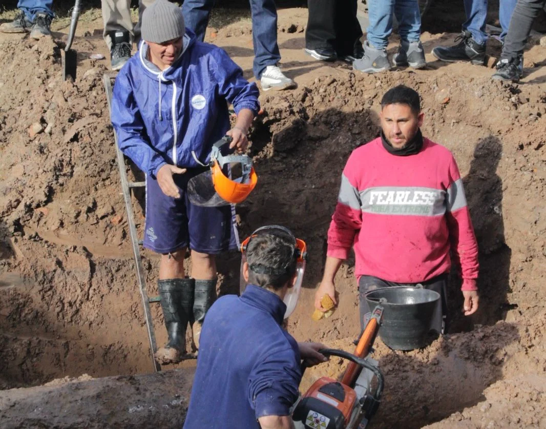 Barranqueras: SAMEEP concluyó la reparación en avenida Las Piedras y avanza la recuperación del servicio