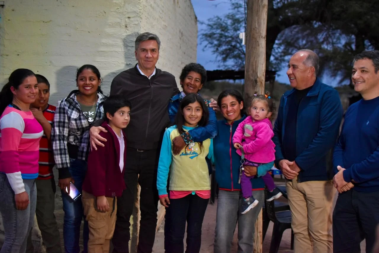 Después de más de diez años, llegó la luz eléctrica al paraje El Puca