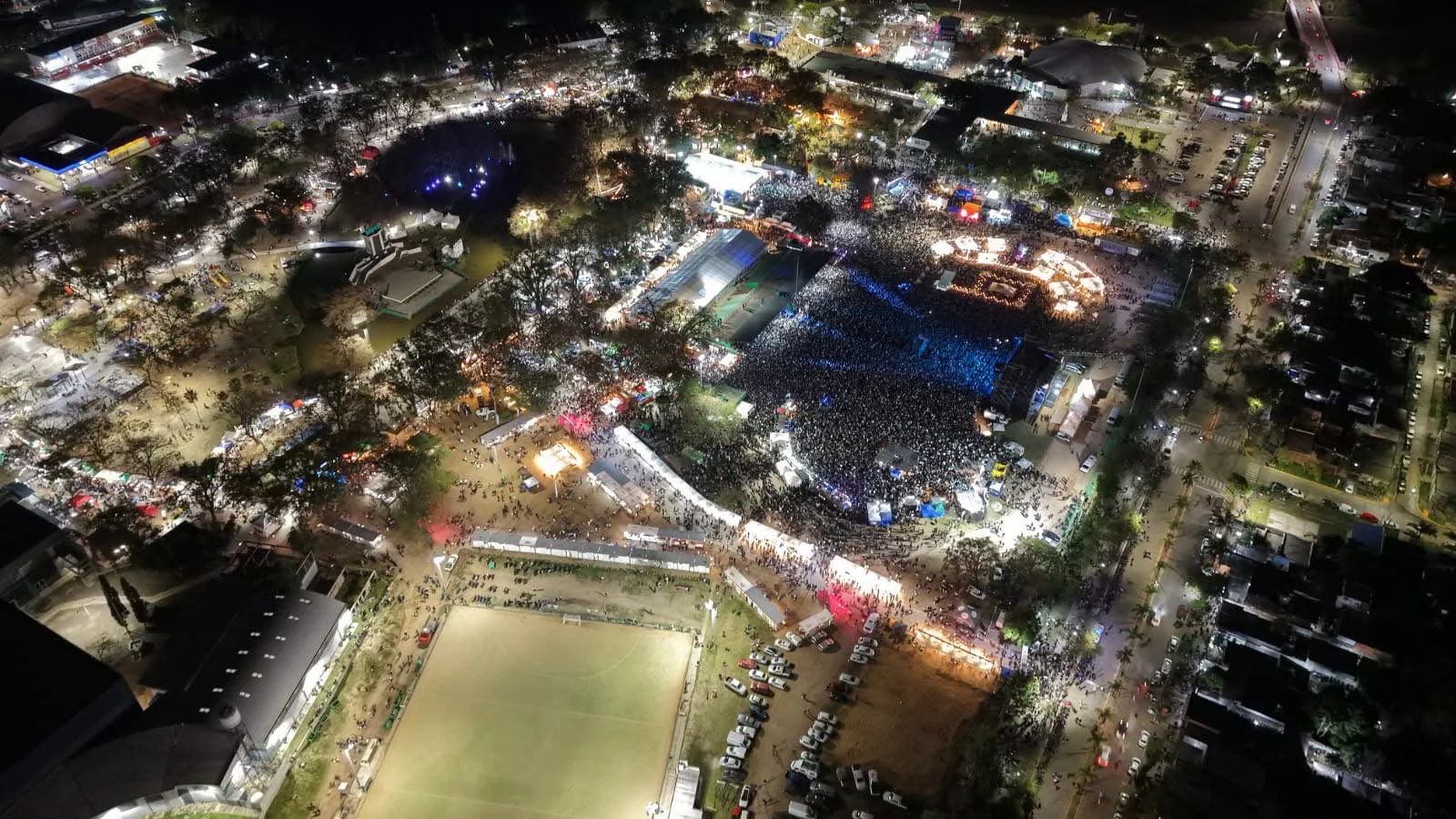 La Bienal del Chaco cerró con 250 mil personas y el show de Abel Pintos