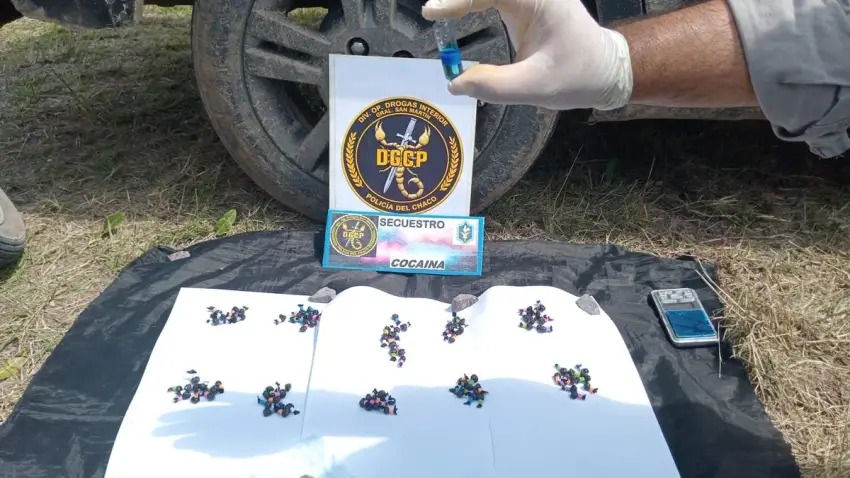 Detuvieron a un hombre con 100 envoltorios de cocaína