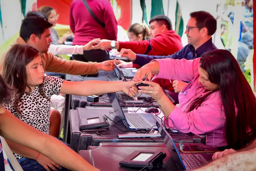 Gran concurrencia de vecinos de Sáenz Peña a los operativos gratuitos de DNI