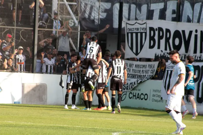 For Ever venció a Almirante Brown y quedó a tres puntos del Reducido