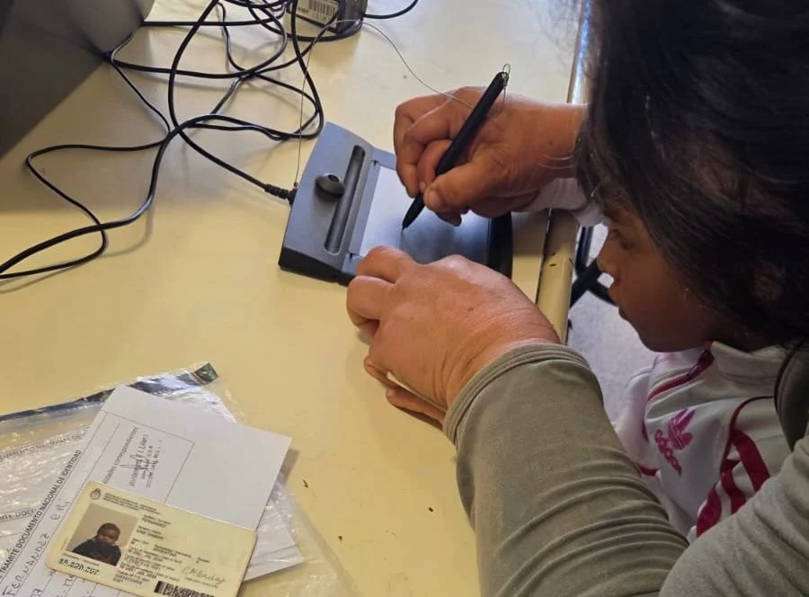 Exitosa jornada de trámites en Colonia Elisa: más de 230 vecinos realizaron su DNI