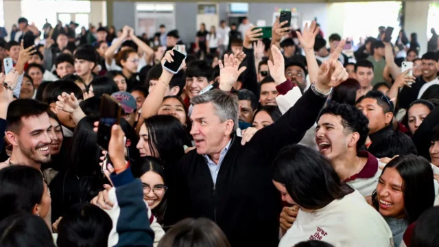 El gobernador Leandro Zdero presentó en Juan José Castelli el programa +Futuro, Incentivo al Mérito, una iniciativa destinada a acompañar a los estudiantes chaqueños