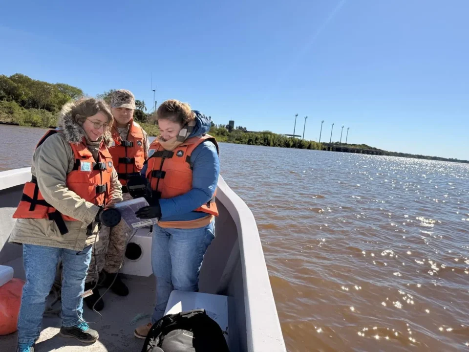 APA Monitoreó la calidad del agua del Río Paraguay en relación con las actividades productivas
