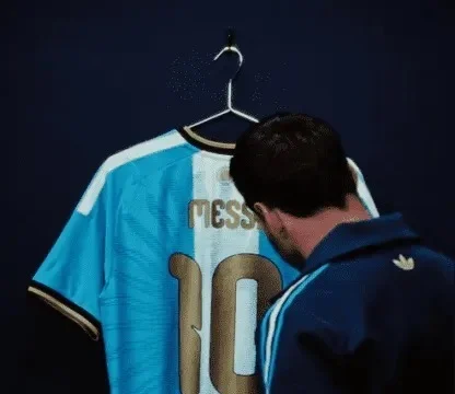 Messi presentó la camiseta que usará en su último partido con la Selección