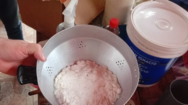 Productores caprinos participaron de una capacitación en elaboración de quesos, impulsada por el Progano.
