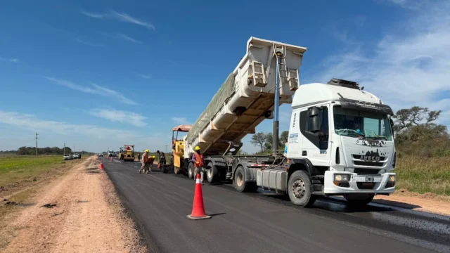 El Gobierno del Chaco, , avanza con los trabajos de pavimentación de la Ruta Provincial N° 6