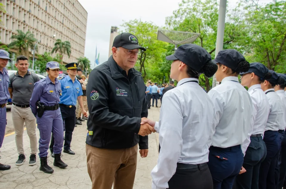 El Gobierno provincial puso en marcha el Operativo Caminante , con alumnos de la Policía del Chaco y del Servicio Penitenciario Provincial.