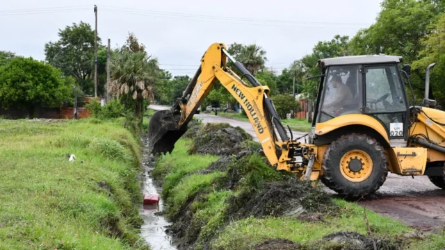 El Municipio de Resistencia trabajando en los sistemas de drenaje de la ciudad, pero pide que no arrojen residuos