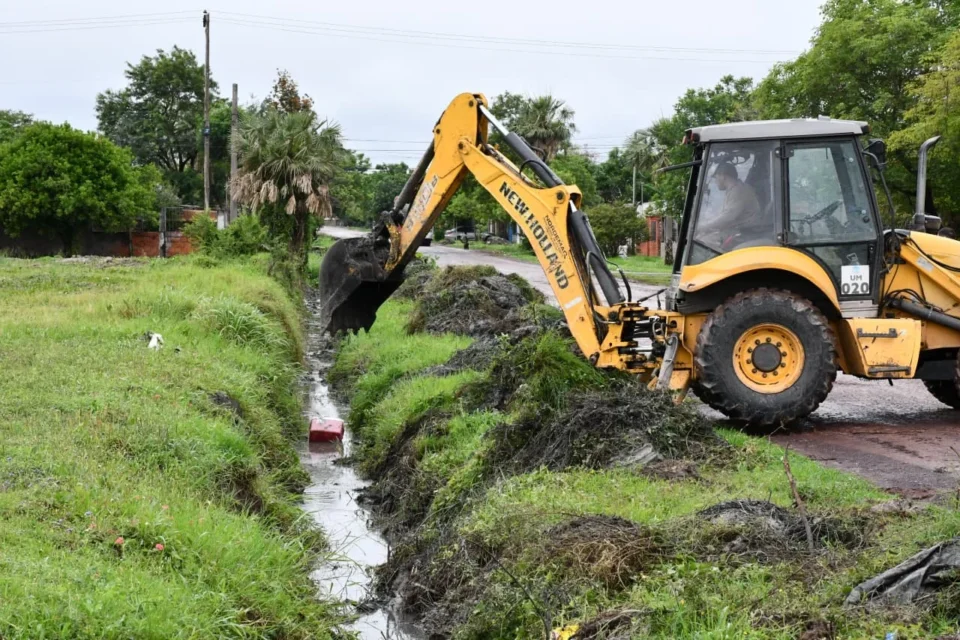El Municipio de Resistencia trabajando en los sistemas de drenaje de la ciudad, pero pide que no arrojen residuos